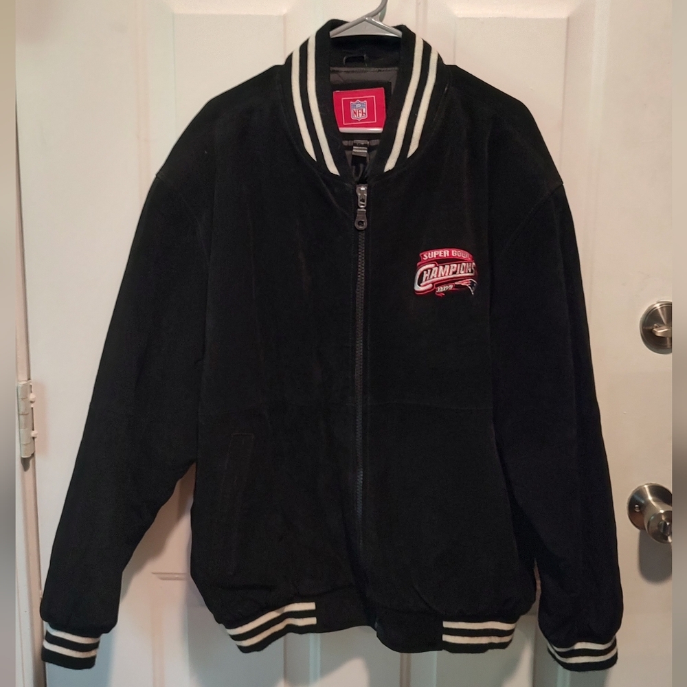NE Patriots Superbowl XXXVIII embroidered jacket size large
